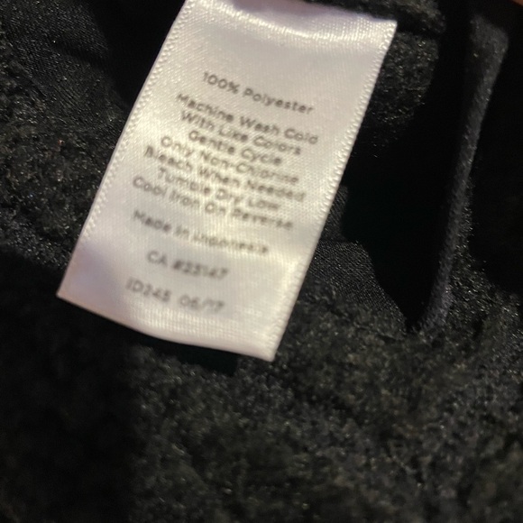 Talbots Red & Black Plaid Thermawarmth Sherpa lined vest Sz Small - Picture 8 of 8